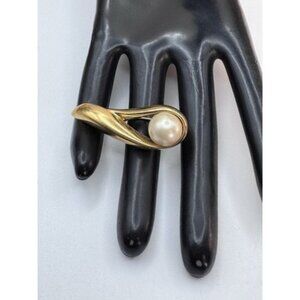 Vintage Trifari Brooch Pin with Faux Pearl Gold Tone Costume Jewelry